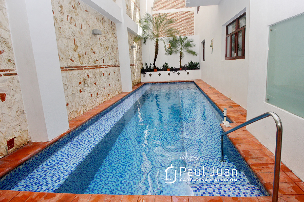 Majestic colonial ambiance apartment